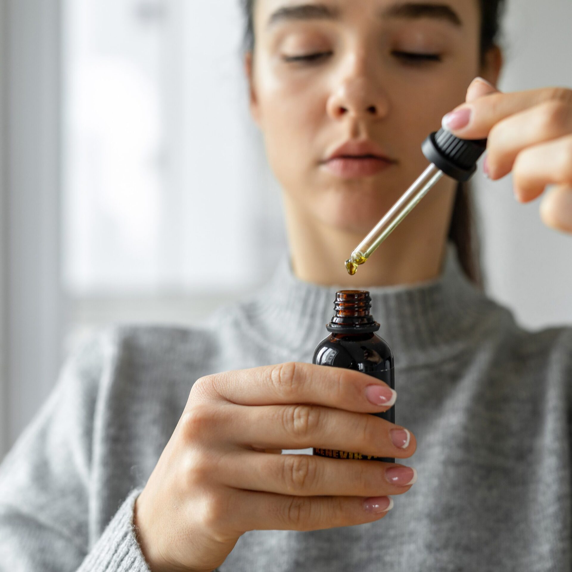 CBD Oil Benefits: Know Its Uses and Side Effects